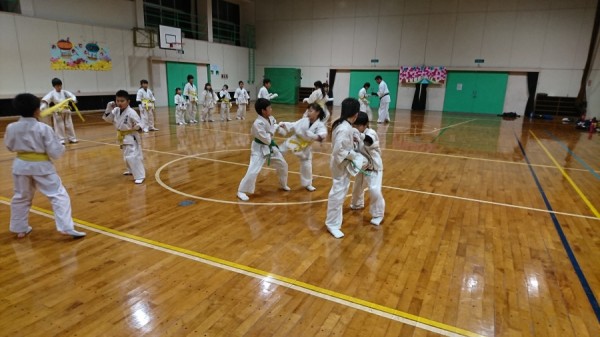 ３月９日定期練習日(体育館)サムネイル